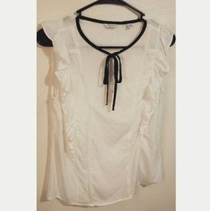 ⬇$25 White Ruffled Jack Wills Blouse